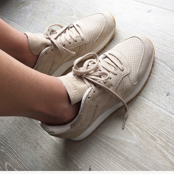 Reebok Shoes Reebok Classic Beige Gum Bottom Leather